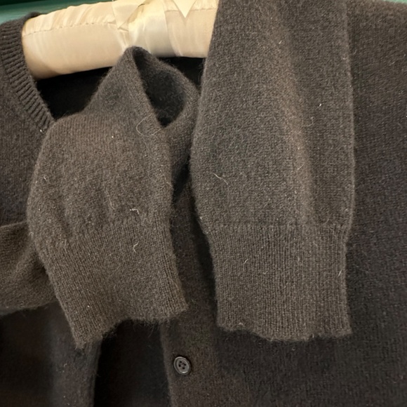 CASHMERE - Picture 4 of 5